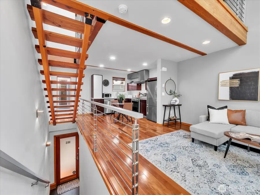 9065 17th Avenue Sw, Seattle, WA 98106 - Image #2