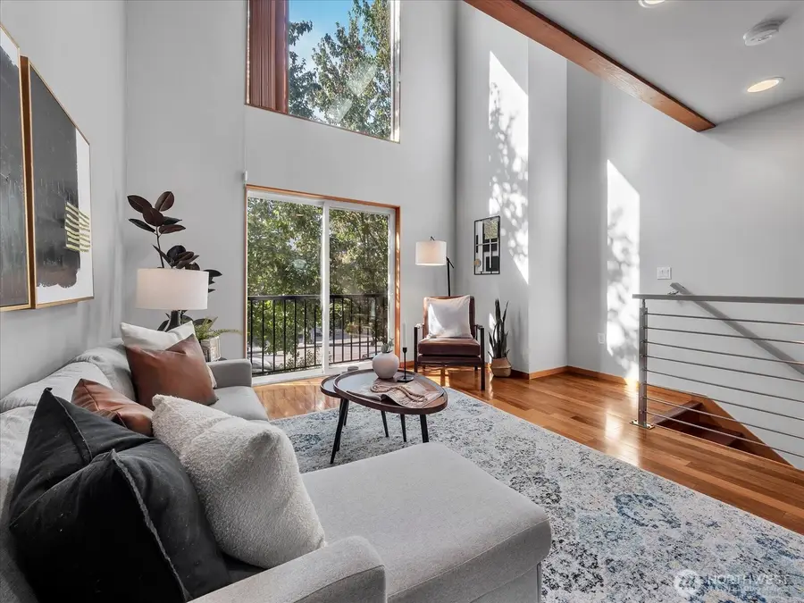 9065 17th Avenue Sw, Seattle, WA 98106 - Image #3