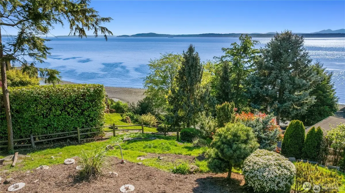 3253 Perkins Lane W, Seattle, WA 98199 - Image #1