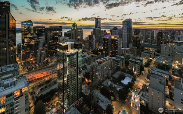 800 Columbia Street #512, Seattle, WA 98104