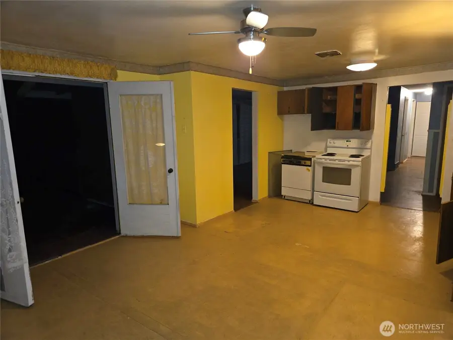 16006 SE 10th Street, Bellevue, WA 98008 - Image #2