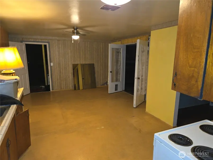 16006 SE 10th Street, Bellevue, WA 98008 - Image #3