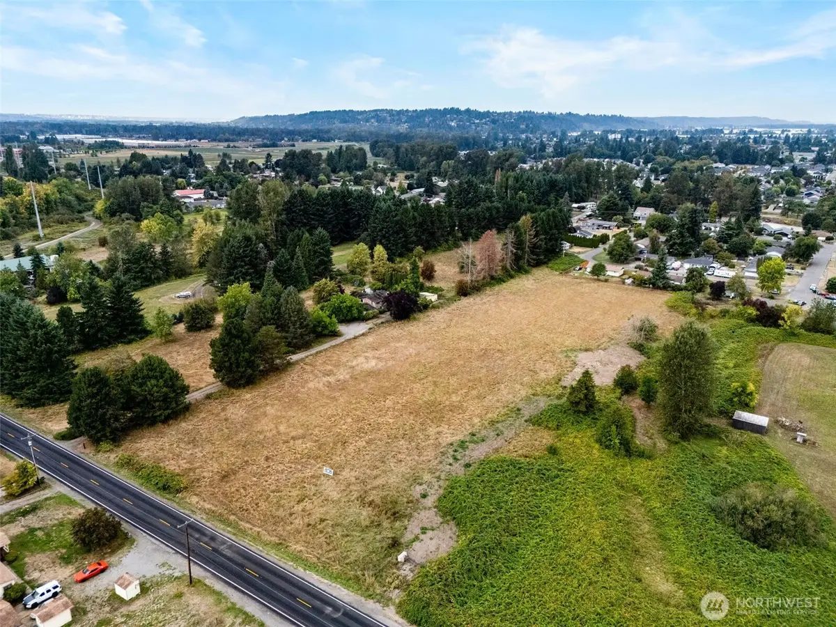 14721 Pioneer Way E, Puyallup, WA 98372 - Image #1