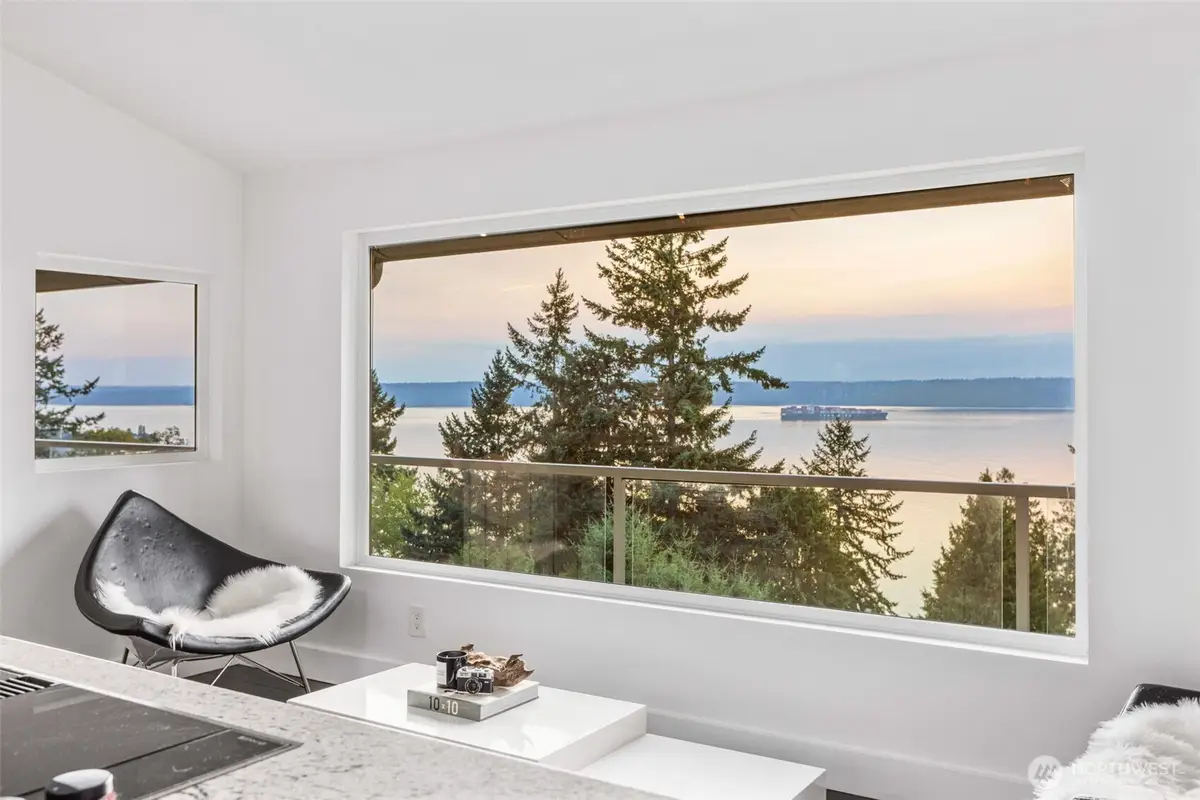 15733 25th Avenue Sw, Burien, WA 98166 - Image #1