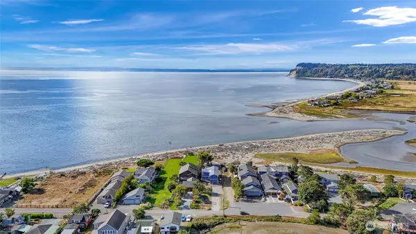 2402 Sunlight Beach Road, Clinton, WA 98236