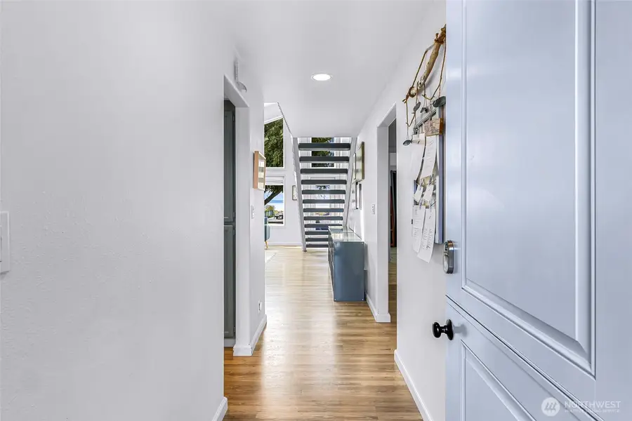 2402 Sunlight Beach Road, Clinton, WA 98236 - Image #3