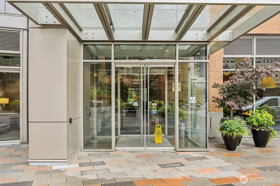 10650 NE 9th Place #521, Bellevue, WA 98004 - Image #3