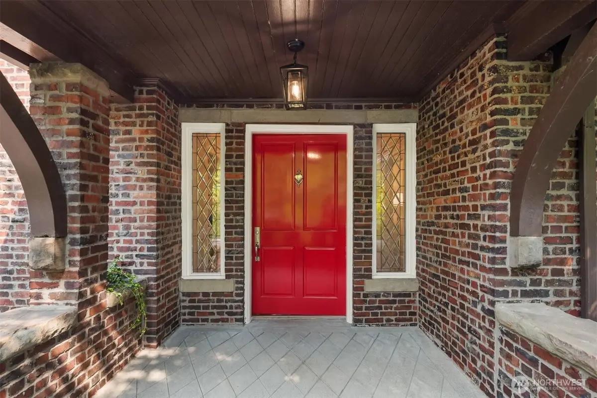 718 E Aloha Street #10, Seattle, WA 98102 - Image #1