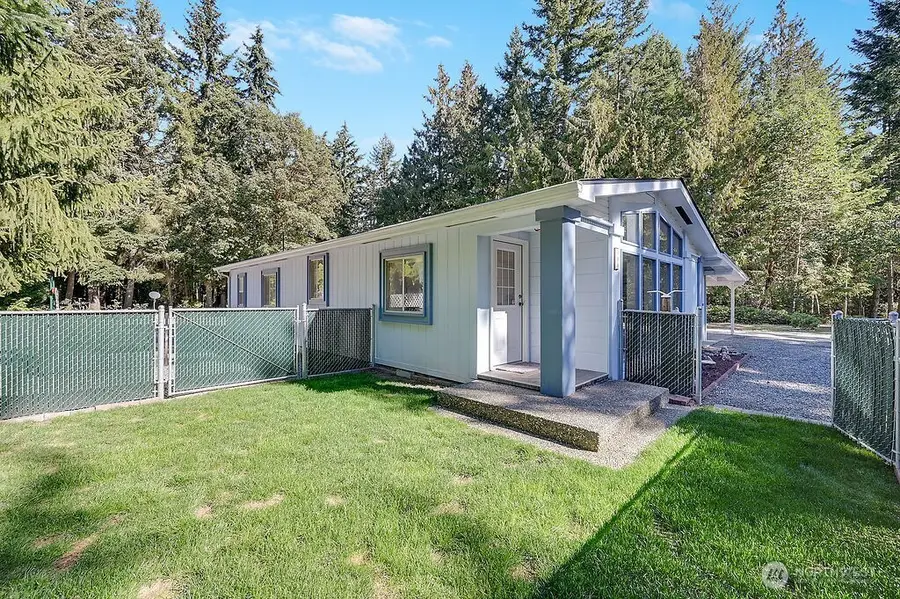 100 Crestview Drive, Port Angeles, WA 98362 - Image #2