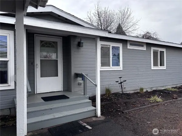 1496 Osprey Lane, College Place, WA 99324