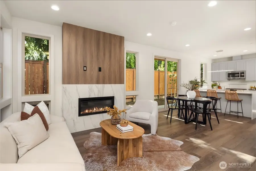 641 18th Avenue W, Kirkland, WA 98033 - Image #2