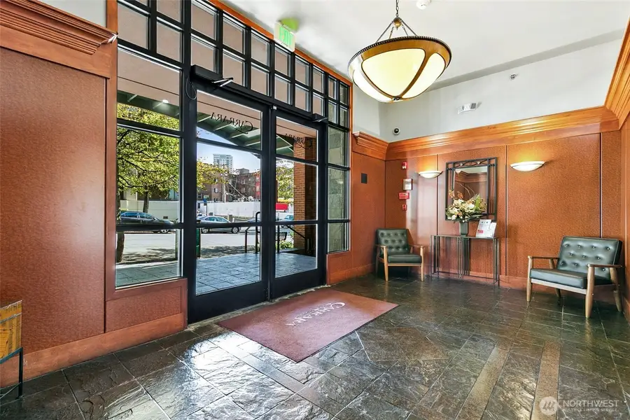 123 Queen Anne Avenue N #304, Seattle, WA 98109 - Image #2