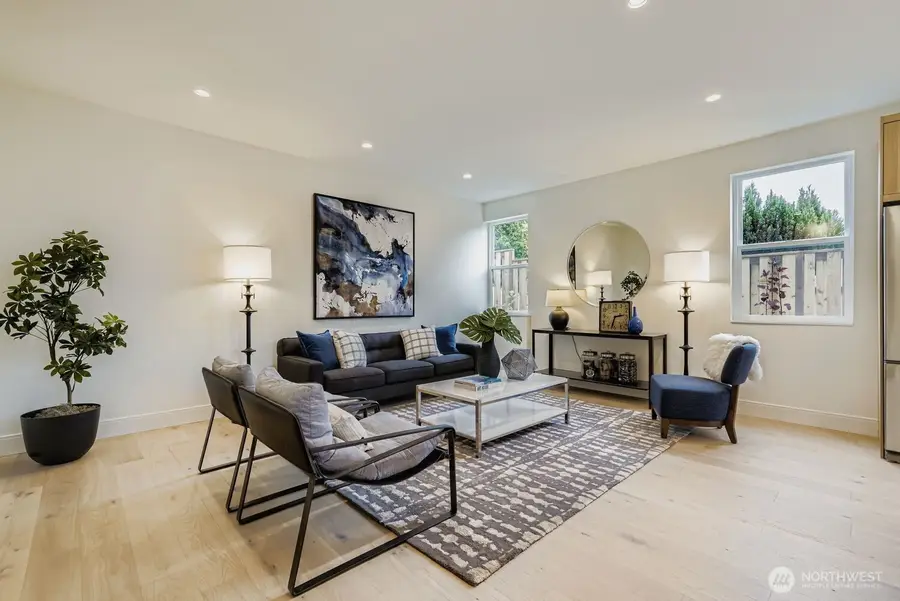 8810 41st Avenue Sw, Seattle, WA 98136 - Image #2