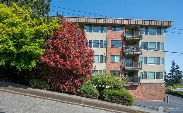 3400 25th Avenue W #101, Seattle, WA 98199