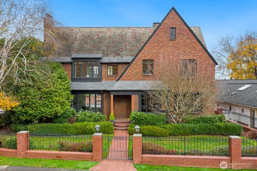 1994 Shenandoah Drive E, Seattle, WA 98112 - Image #3