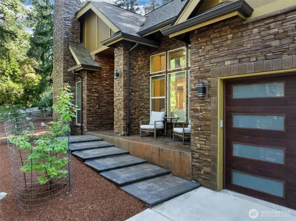 470 E Country Club Drive E, Union, WA 98592