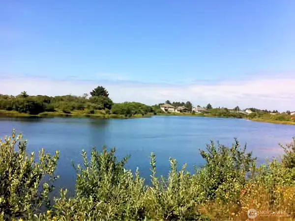 384 Marine View Drive Sw #17, Ocean Shores, WA 98569