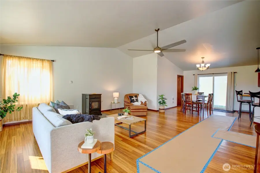 8336 Pinelli Road, Sedro Woolley, WA 98284 - Image #2