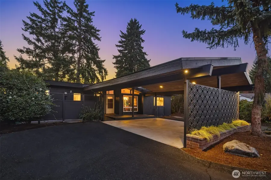 2037 121st Avenue Se, Bellevue, WA 98005 - Image #2