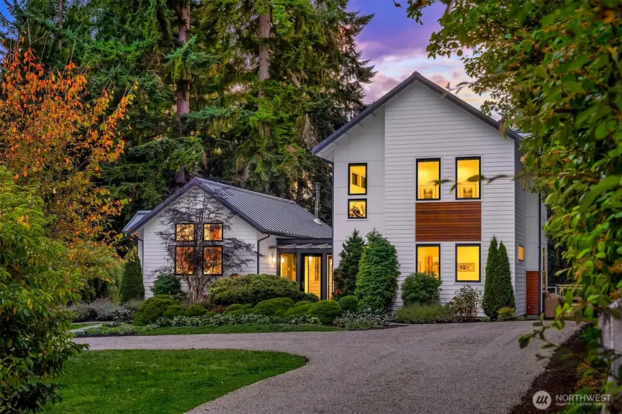 10959 Falk Road Ne, Bainbridge Island, WA 98110 - Image #2