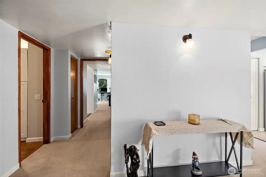 17417 Ashworth Avenue N #201, Shoreline, WA 98133 - Image #3