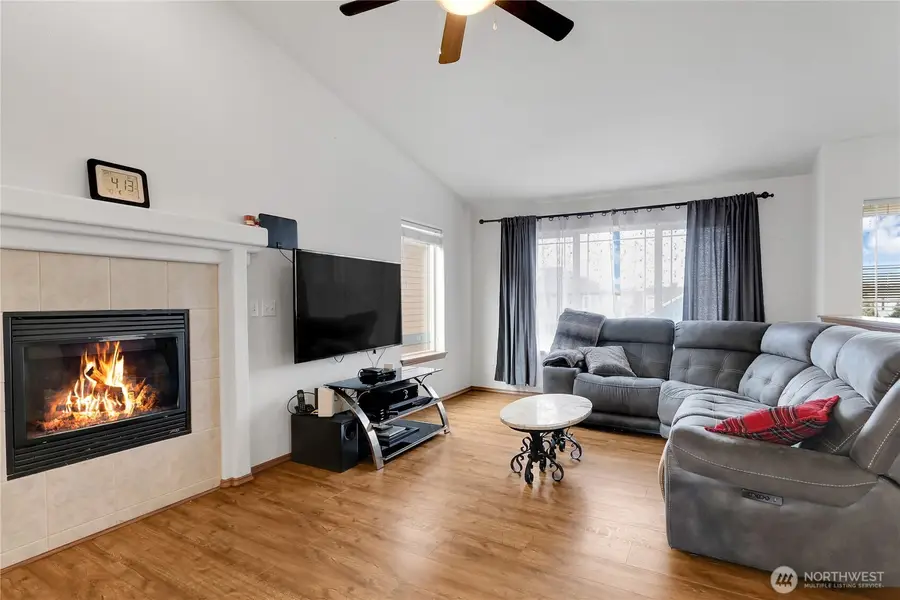 9219 8th Ave S, Seattle, WA 98108 - Image #2