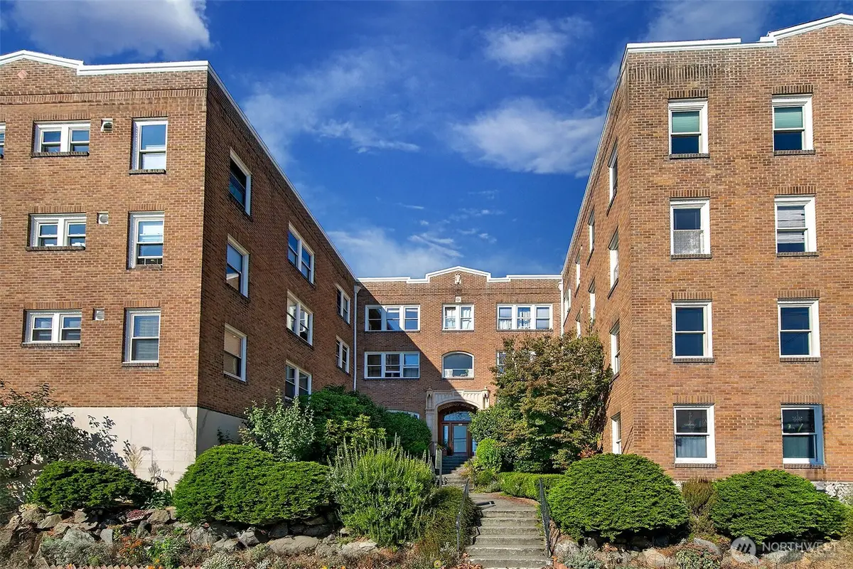 220 W Olympic Place #308, Seattle, WA 98119 - Image #1