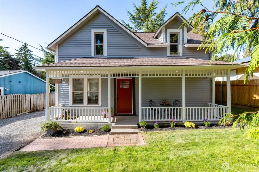 1208 23rd Street, Bellingham, WA 98225 - Image #2