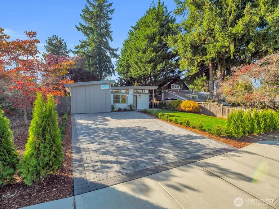 3131 112th Avenue Se, Bellevue, WA 98004 - Image #2
