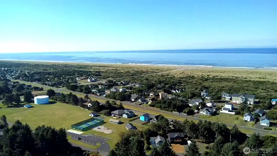 371 Centaurus Avenue Sw, Ocean Shores, WA 98569 - Image #2