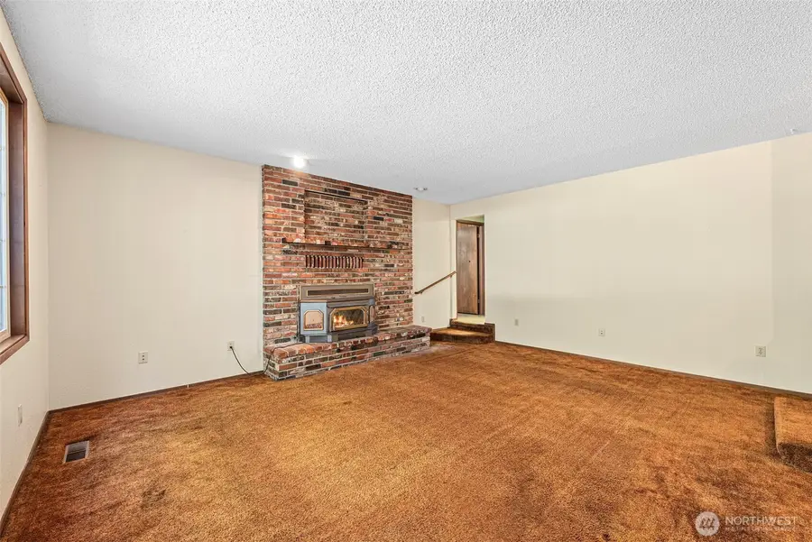 8112 E 266th St, Graham, WA 98338 - Image #3