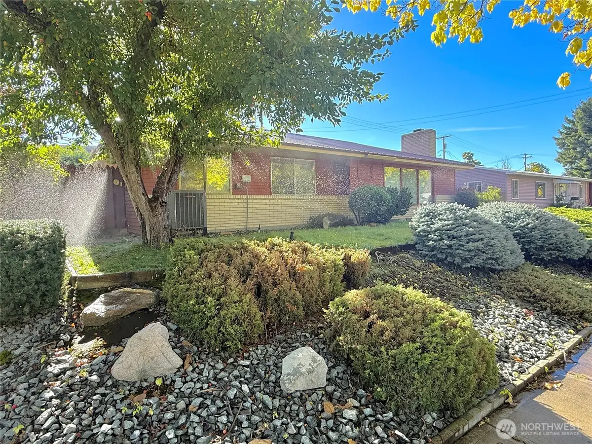 1023 River Drive, Coulee Dam, WA 99116 - Image #1