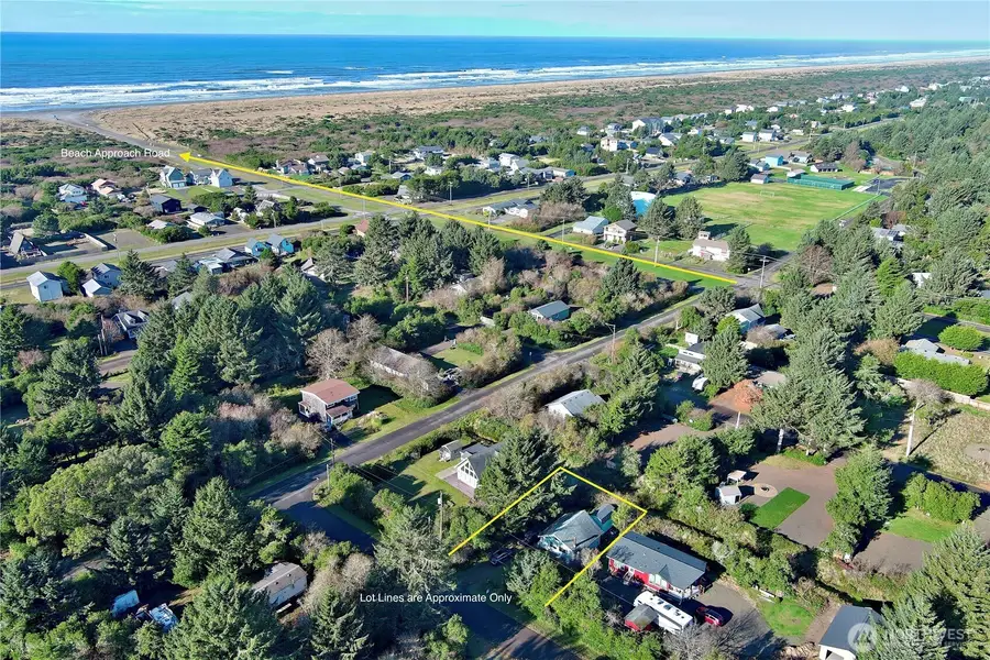 292 Calawah Street Sw, Ocean Shores, WA 98569 - Image #2
