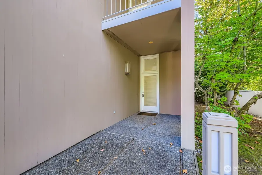 608 Bellevue Way Se #F1, Bellevue, WA 98004 - Image #3