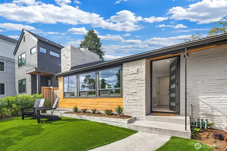 2823 36th Avenue W, Seattle, WA 98199 - Image #2