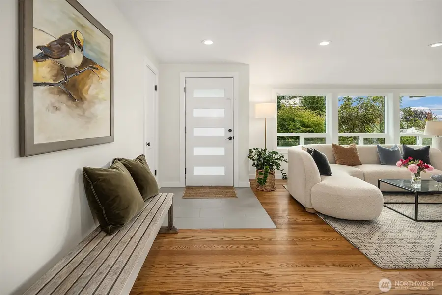 2823 36th Avenue W, Seattle, WA 98199 - Image #3