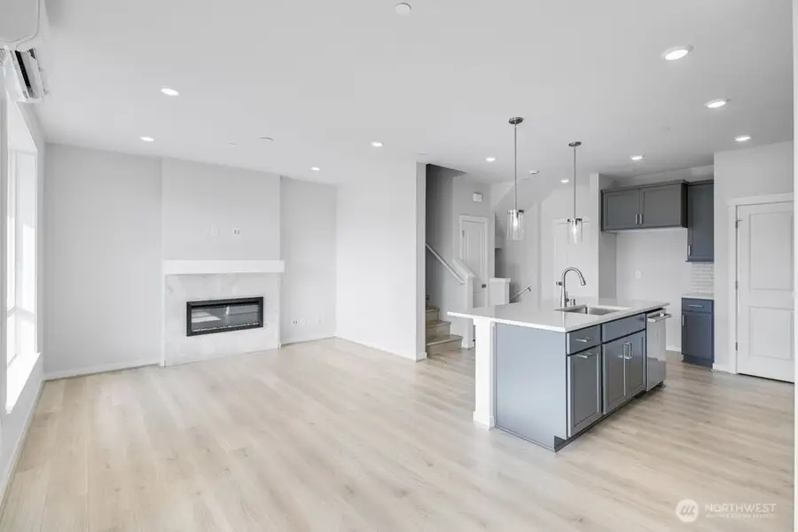 13211 NE 127th Way #B, Kirkland, WA 98034 - Image #3