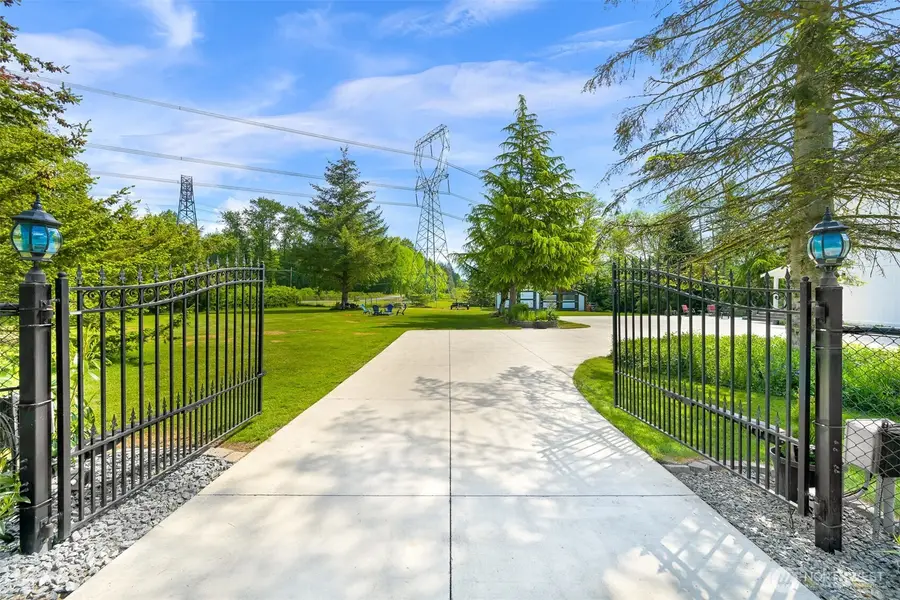 8894 Giles Road, Blaine, WA 98230 - Image #2