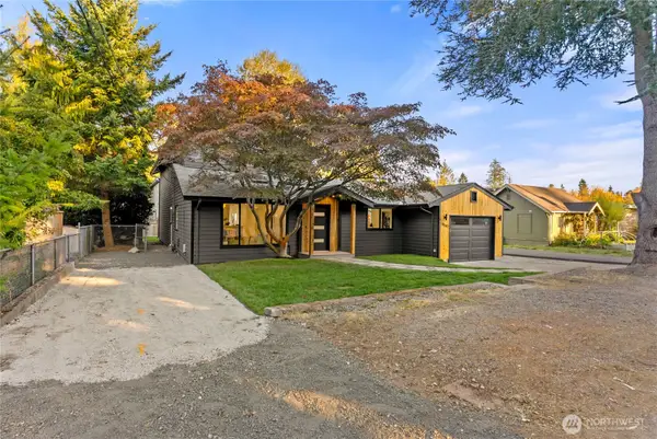 18542 Stone Avenue N, Shoreline, WA 98133