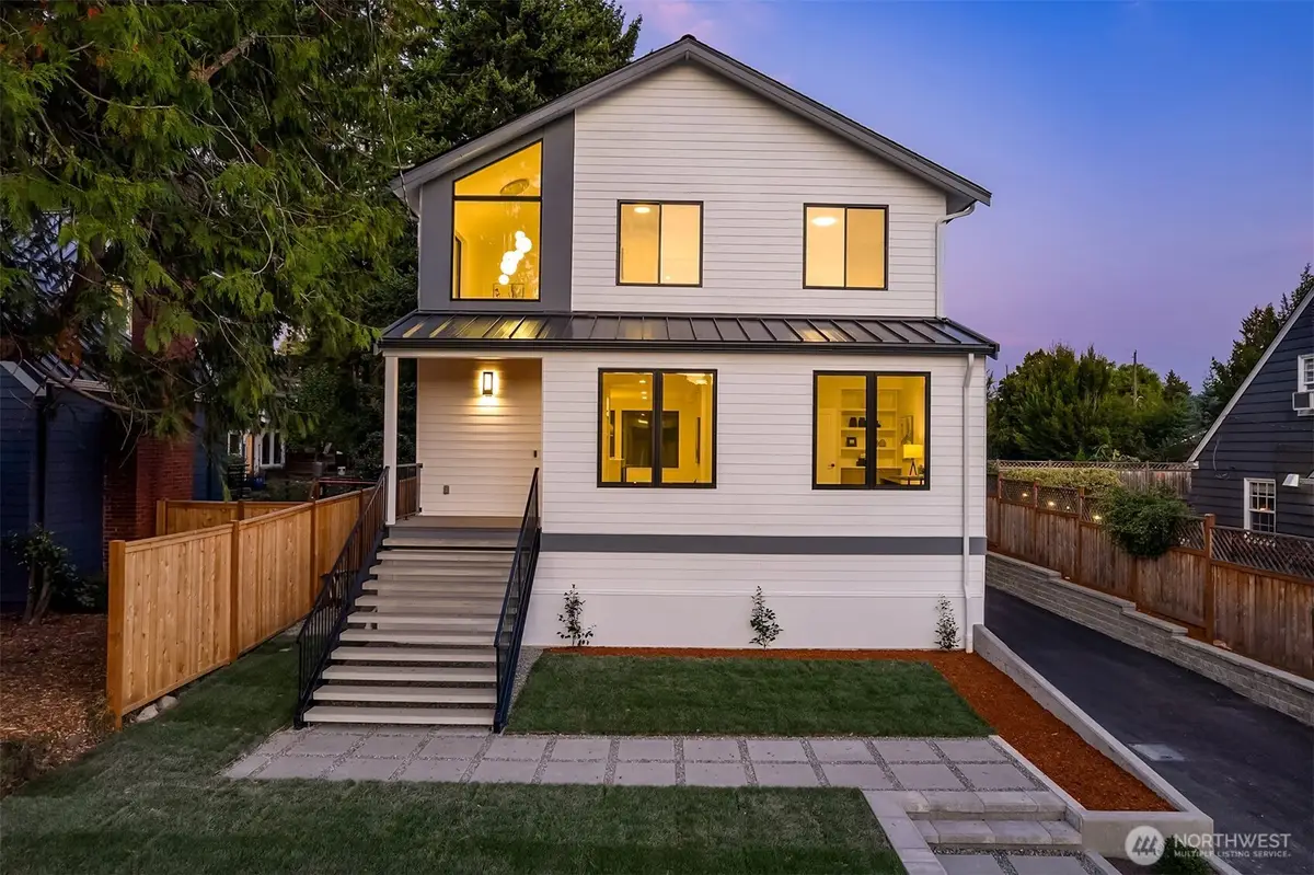 6214 40th Avenue Ne, Seattle, WA 98115 - Image #1