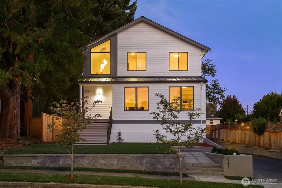 6214 40th Avenue Ne, Seattle, WA 98115 - Image #2