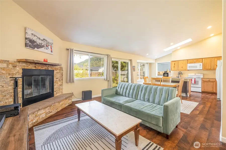 3001 Green Valley Drive, Maple Falls, WA 98266 - Image #2