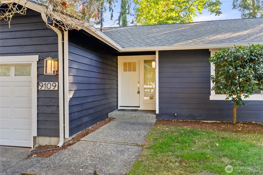 9109 Ne 141st Pl, Kirkland, WA 98034 - Image #2