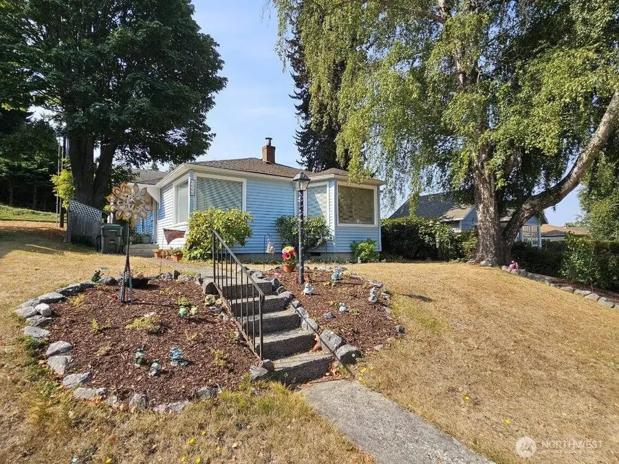 1132 E 6th St, Port Angeles, WA 98362 - Image #2