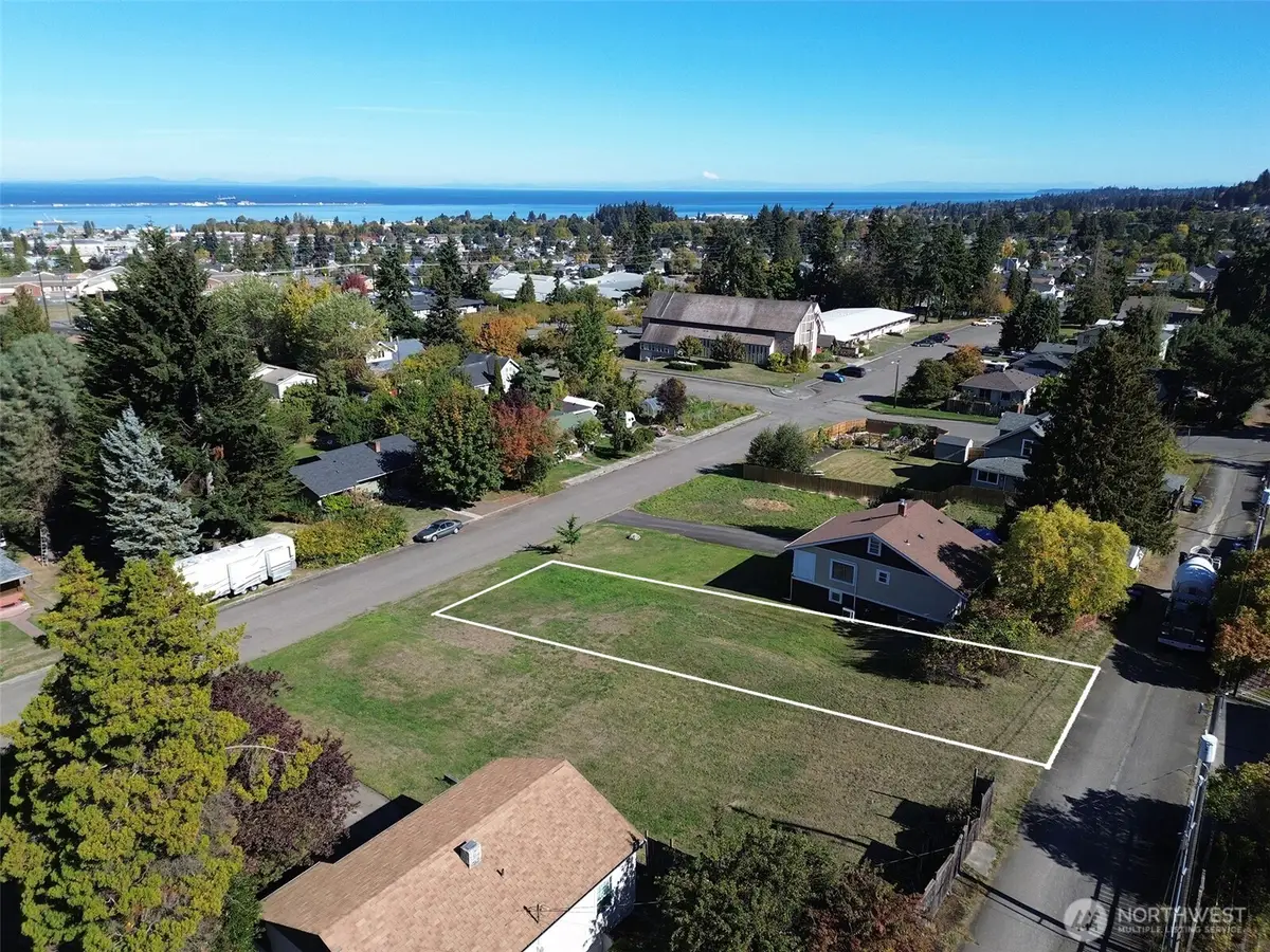 220 Lopez Ave, Port Angeles, WA 98362 - Image #1