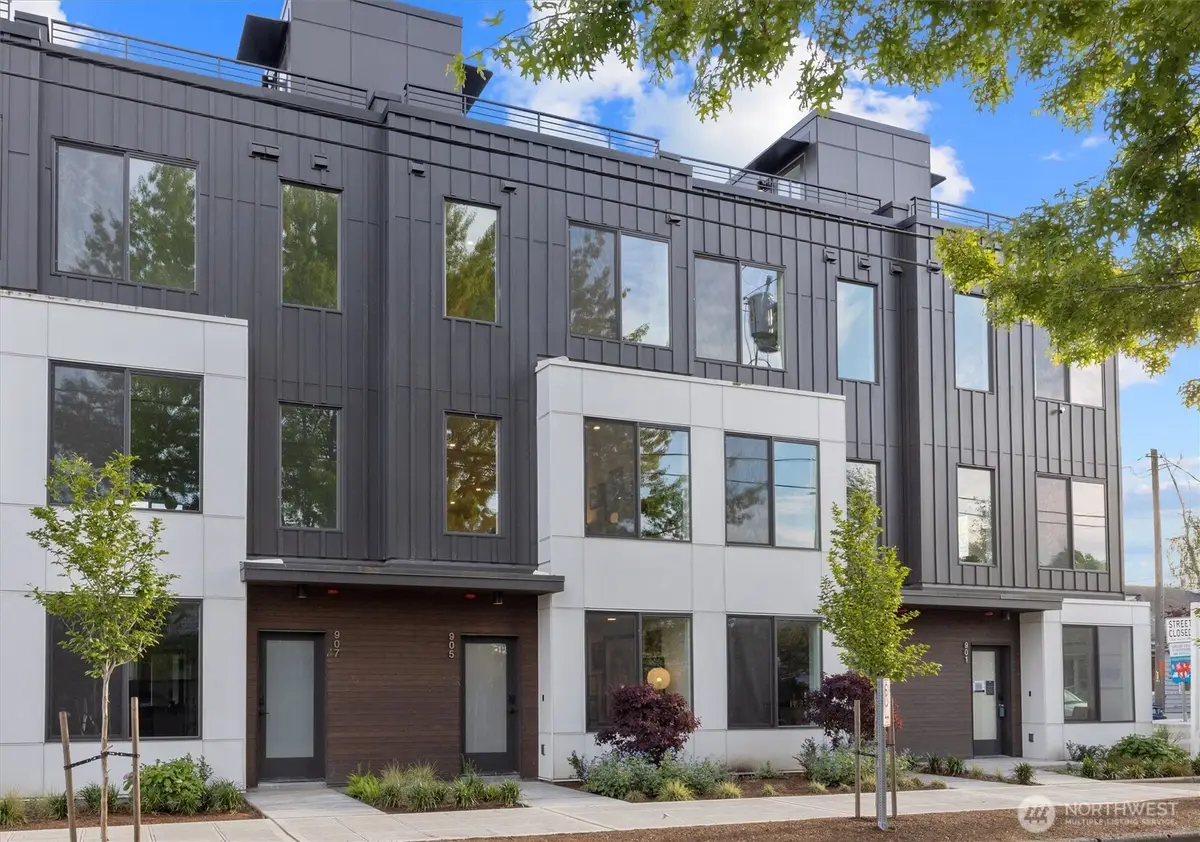 6604 Carleton Avenue S #B, Seattle, WA 98108 - Image #1