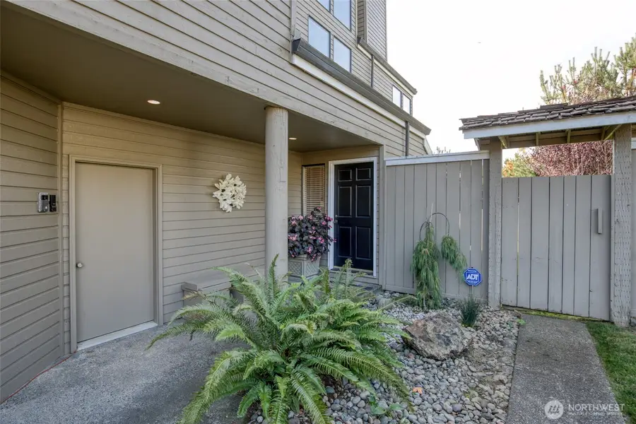 300 Beacon Hill Drive, Hoquiam, WA 98550 - Image #2