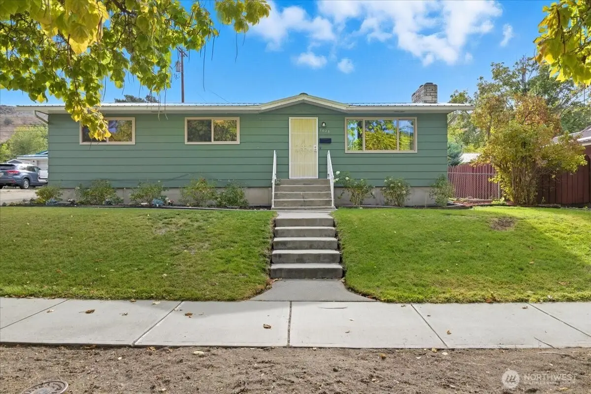 1025 River Drive, Coulee Dam, WA 99116 - Image #1
