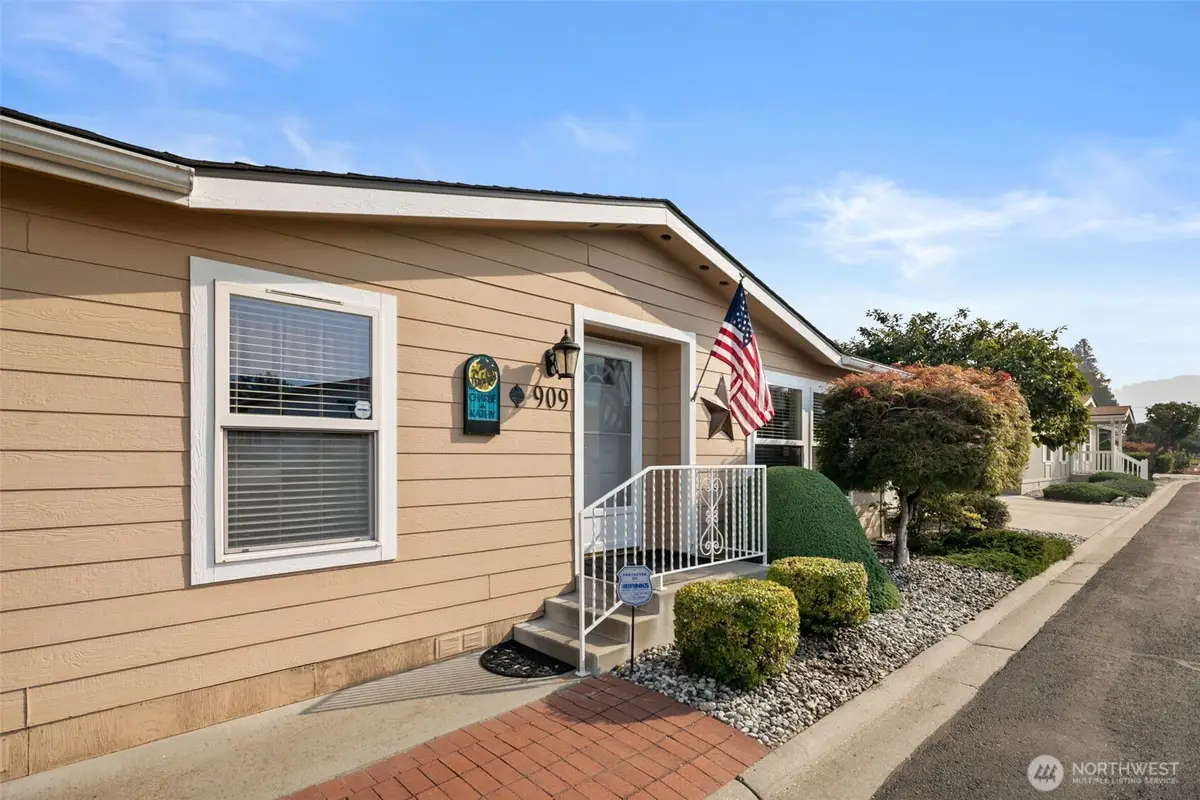 909 Meadowridge Drive #37, Wenatchee, WA 98801 - Image #1