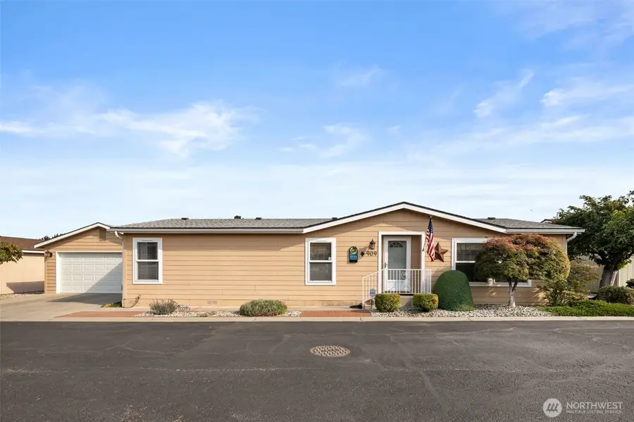 909 Meadowridge Drive #37, Wenatchee, WA 98801 - Image #2